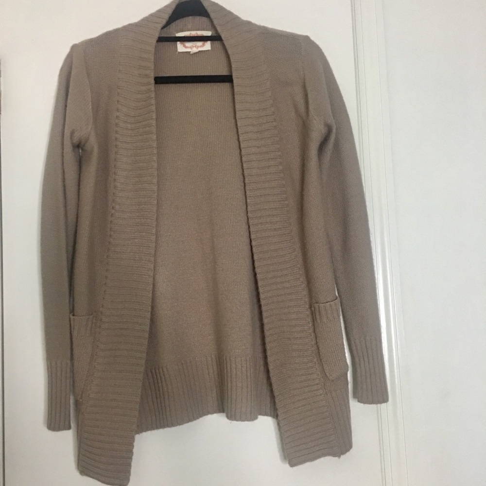 Tan Ambiance Cardigan Size Small with Pockets